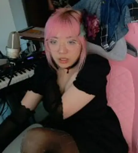 Image 10023020 from LilyPichu
