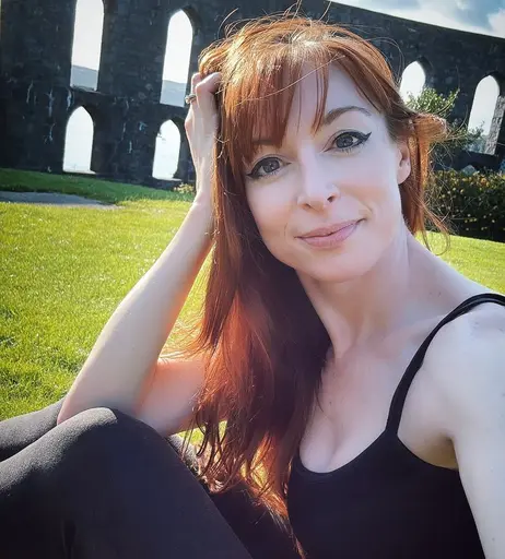 Image 10030905 from Lisa Foiles