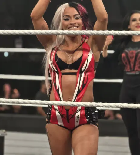 Image 10030713 from Zelina Vega // Thea Trinidad