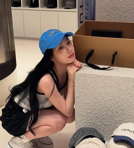 Image 10030000 from Chaeryeong - ITZY (채령)