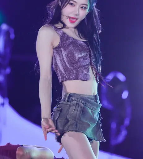 Image 10030255 from Chaeryeong - ITZY (채령)