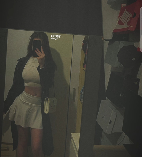 Image 10000682 from hannahluisienne