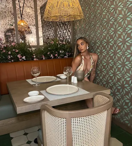 Image 10091060 from Jasmine Sanders/Golden Barbie