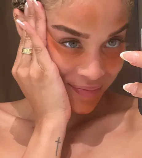 Image 10091074 from Jasmine Sanders/Golden Barbie