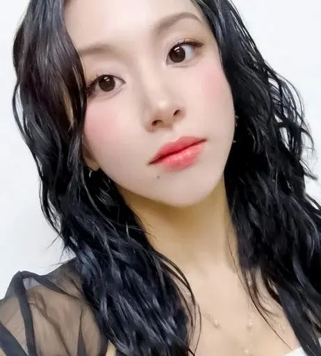 Image 10089799 from Chaeyoung (TWICE)