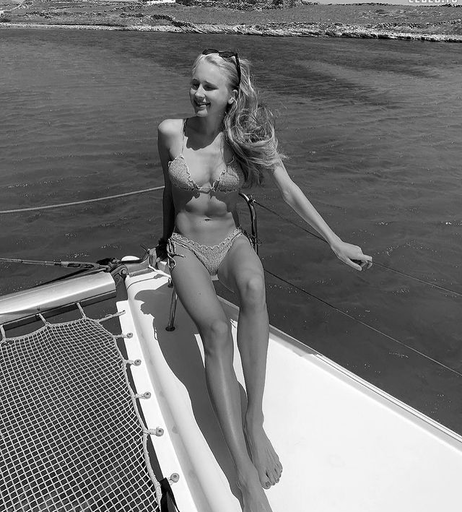 Image 3175591 from Lee Paulina