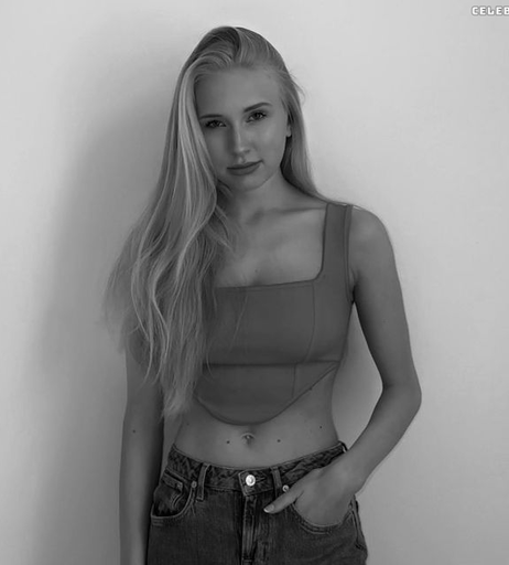 Image 3175621 from Lee Paulina