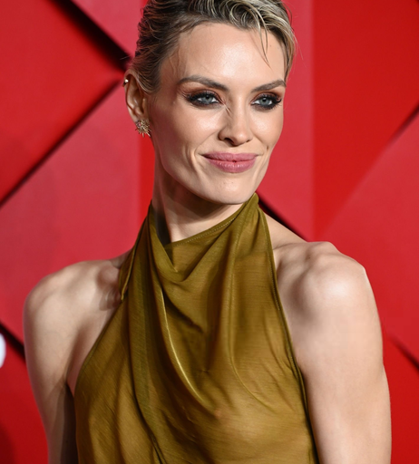 Image 3223178 from Wallis Day