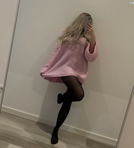 Image 3392673 from Lilou Loves Nylon