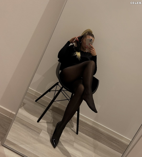 Image 3392663 from Lilou Loves Nylon