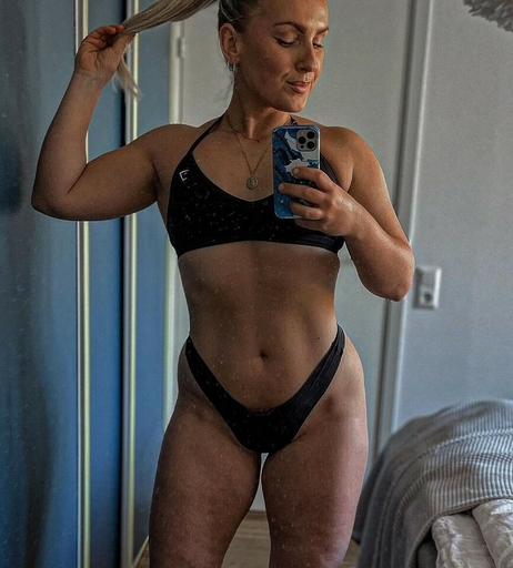 Image 3476345 from curvvyfit