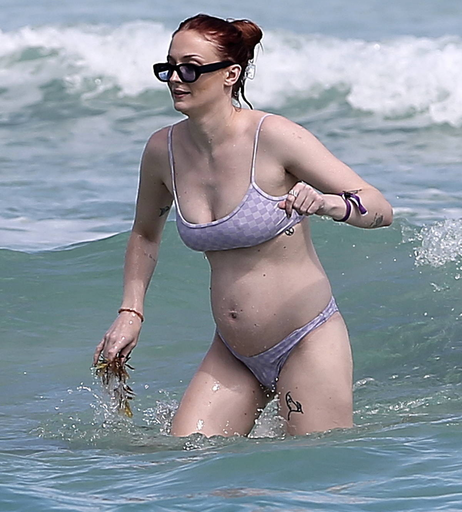 Image 3407627 from Sophie Turner