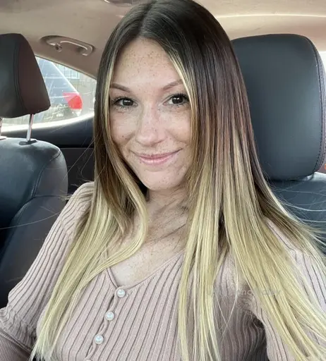 Image 3597489 from u/hallienothaley OF: @lilmissvixennnn