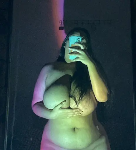 Image 3578450 from fhong_fionax / Chayada Dulyasatien (Busty Thai Model)