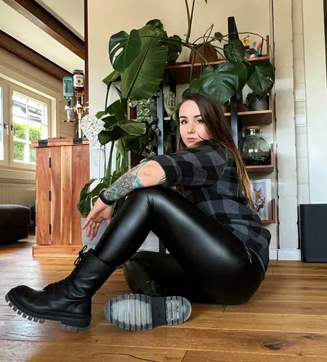 Image 3653401 from Missrage