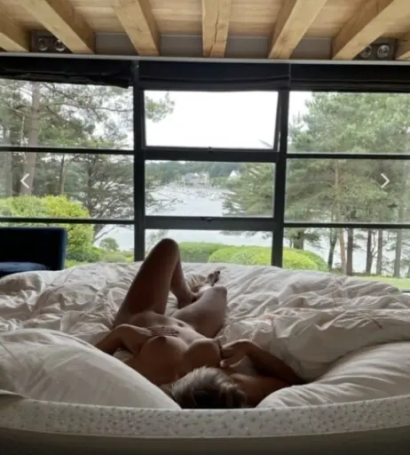 Image 372429 from Artemida Rey