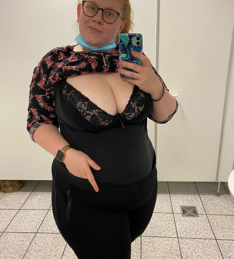 Image 3000258 from CurvyLeo93