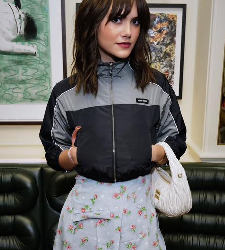 Image 6277145 from Emilia Jones