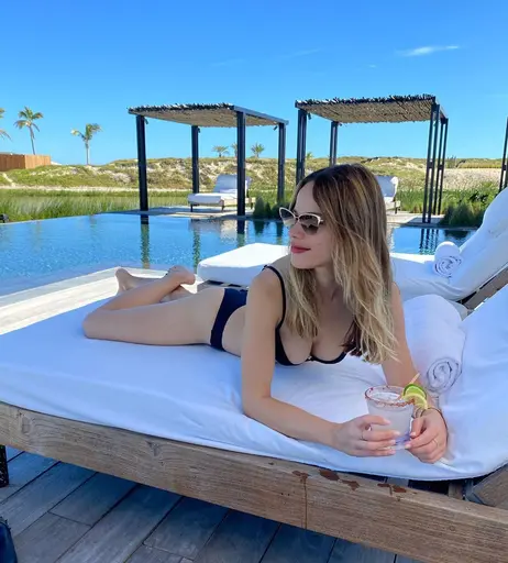 Image 6966273 from Halston Sage