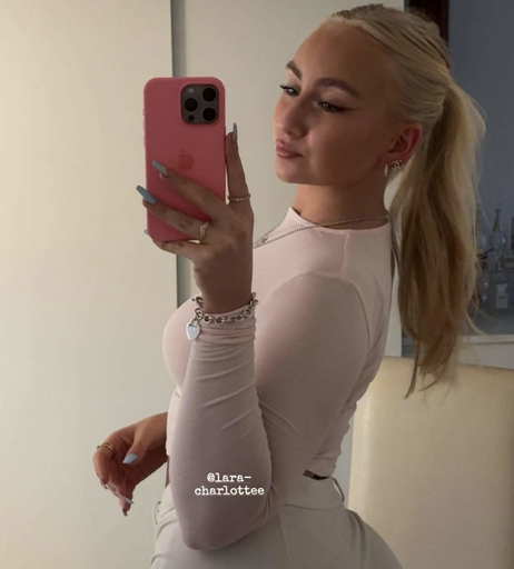 Image 695560 from Lara-Charlottee