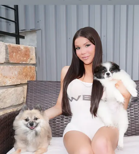 Image 6472018 from Blaire White