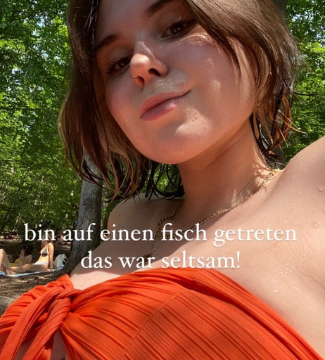 Image 645545 from Lena blauer Haken