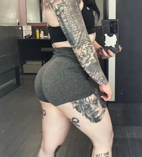 Image 6455754 from Goth muscle mommy / roxxymission