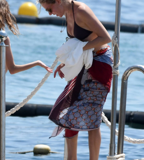 Image 6571862 from Sienna Miller