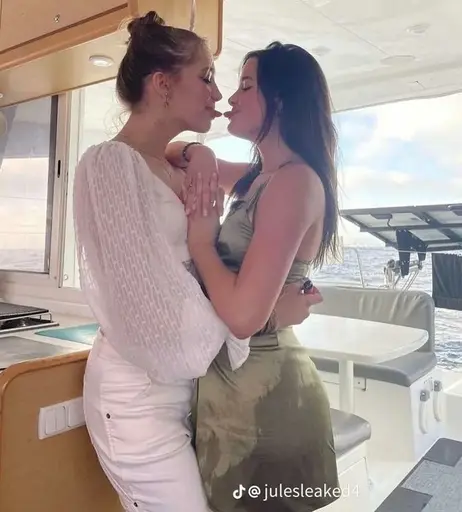 Image 6579266 from Jules LeBlanc/Annie LeBlanc