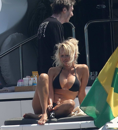 Image 6501188 from Pamela Anderson