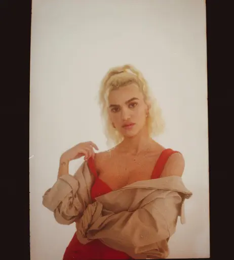 Image 6791543 from Manu Gavassi