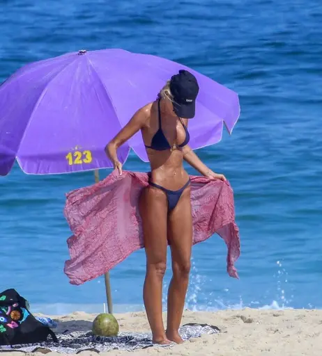 Image 6783652 from Yasmin Brunet