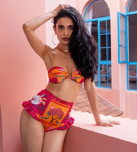 Image 6738784 from Sarah-Jane Dias