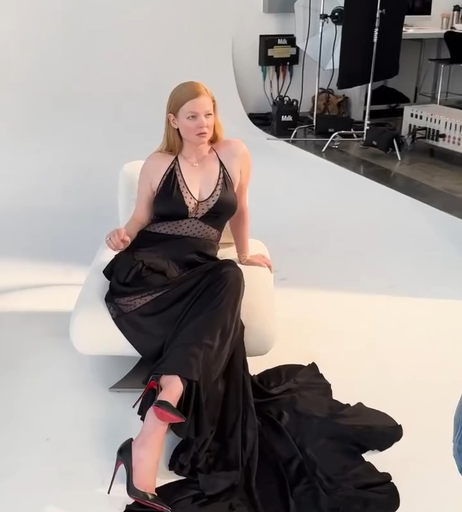Image 6738601 from Sarah Snook