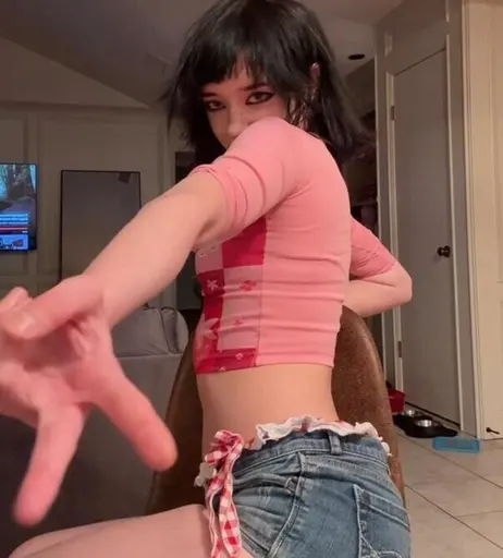 Image 6060122 from ItsNotDatSrs / Notdatsrs / liz / lilredvlvt