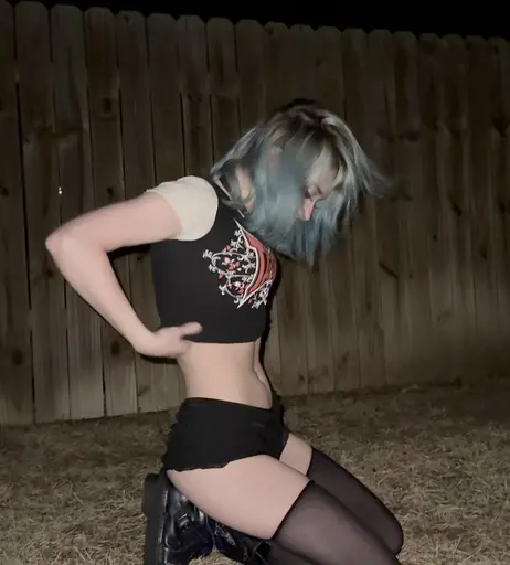 Image 6060050 from ItsNotDatSrs / Notdatsrs / liz / lilredvlvt