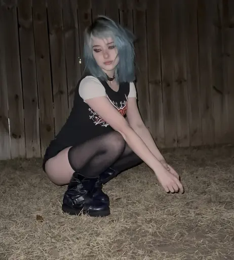Image 6060071 from ItsNotDatSrs / Notdatsrs / liz / lilredvlvt