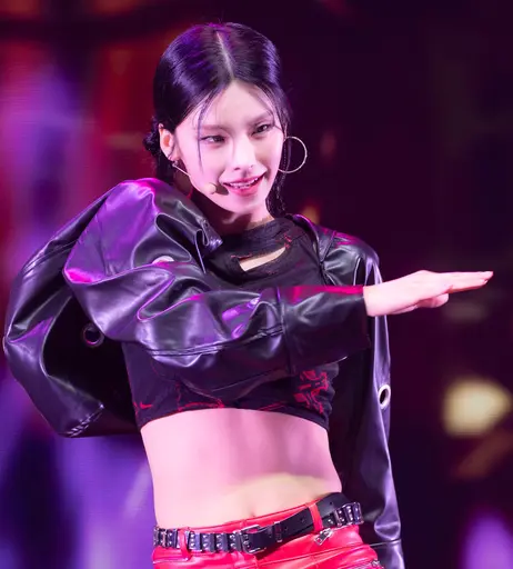 Image 5383869 from Yeji - ITZY (예지, Hwang Ye-ji)