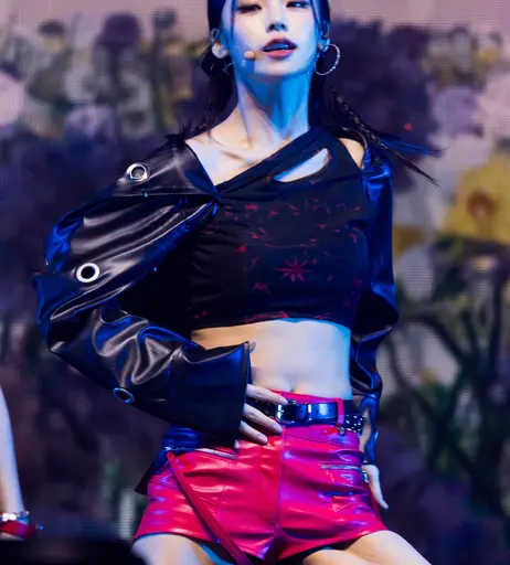 Image 5383900 from Yeji - ITZY (예지, Hwang Ye-ji)