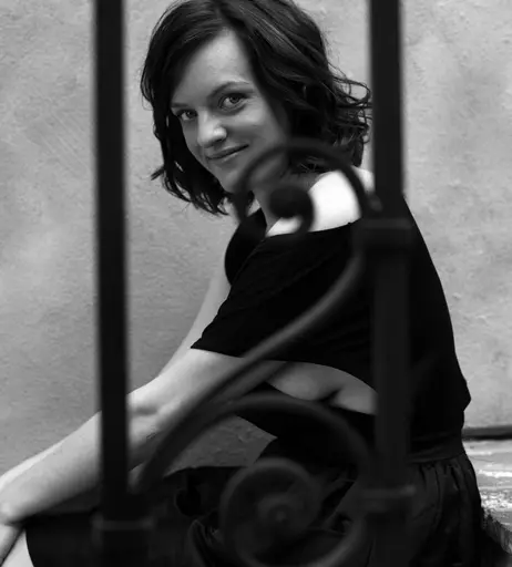 Image 5375290 from Elisabeth Moss
