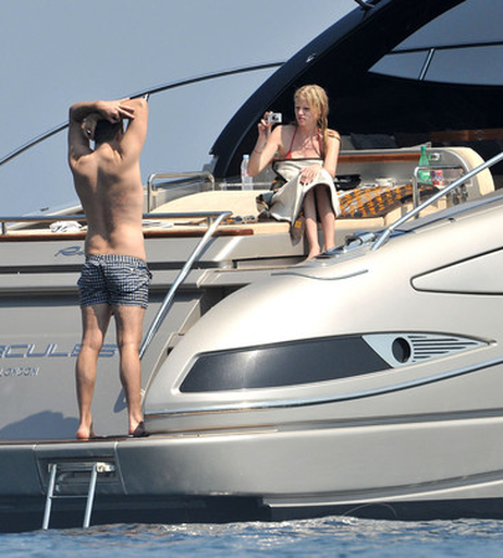 Image 5340039 from Lara Stone
