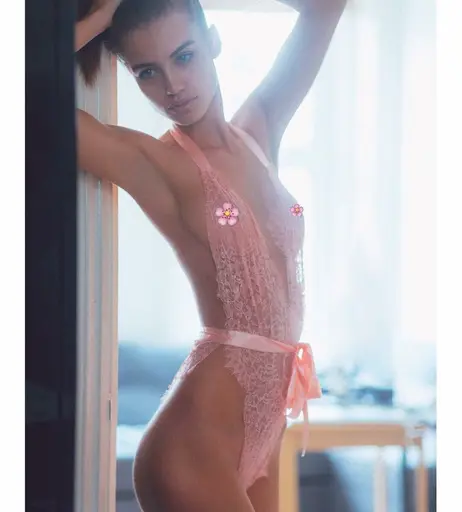 Image 5886900 from Elle Trowbridge