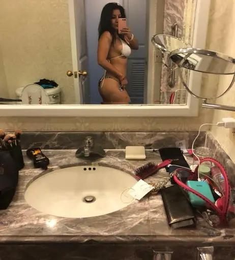 Image 5888631 from Mimy Regia