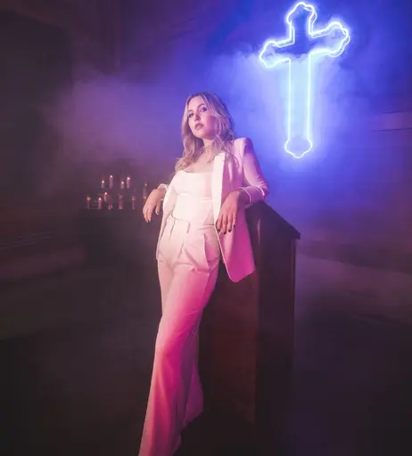 Image 5864037 from Taylor Tomlinson