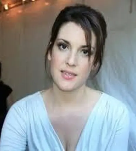 Image 5861708 from Melanie Lynskey