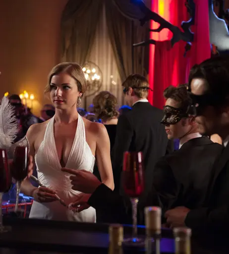 Image 5869335 from Emily VanCamp