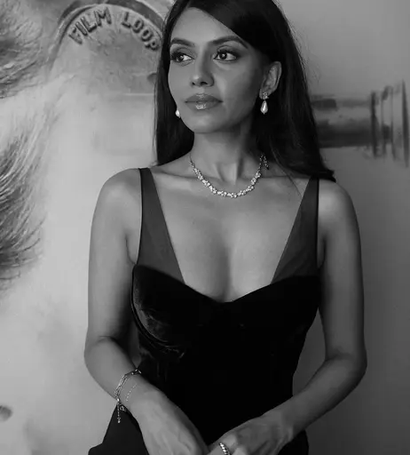 Image 5858314 from Hollywood Reporter Neha Joy