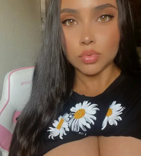 Image 5838507 from Eloisa Chairez / cybergirrl / paradisepeach1 / sincerely.eloisa