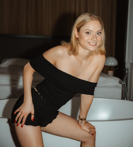 Image 595076 from Alina Khani