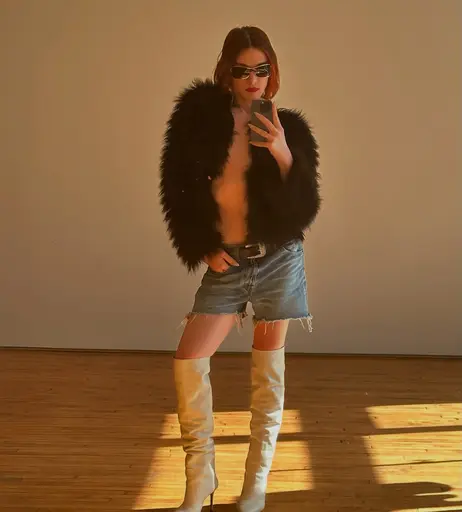 Image 5920334 from Hari Nef